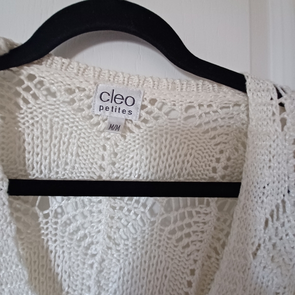 Sweaters - Picture 3 of 4